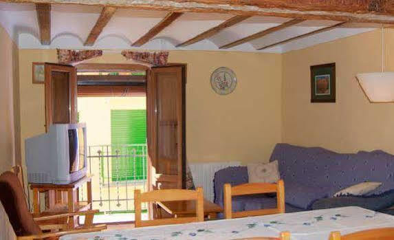 Casa Rural Aras Apartamentos Turisticos Aras De Los Olmos Екстериор снимка